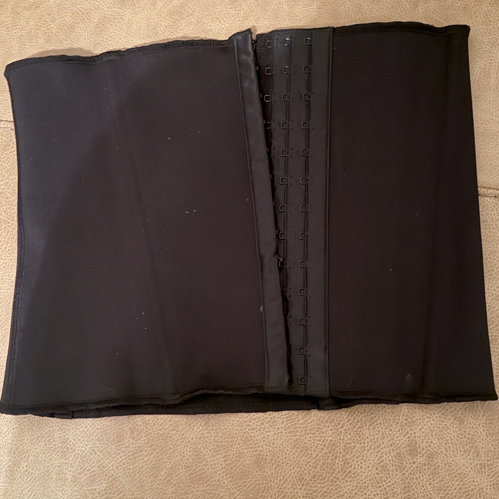 SKIMS Black Shapewear